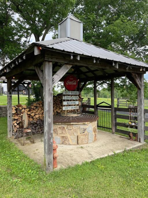 Bourbon Trail Cabin On The Farm Lawrenceburg Exteriör bild